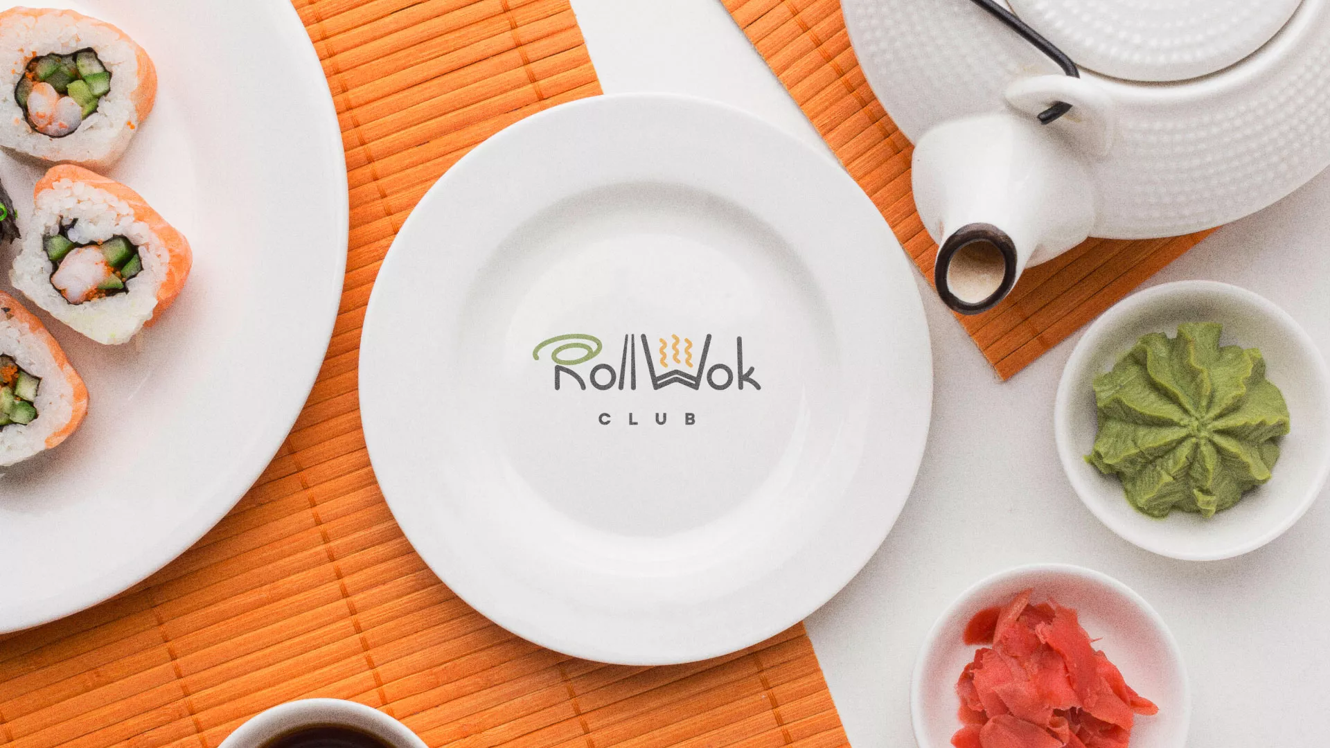 Разработка логотипа и фирменного стиля в Унече для суши-бара «Roll Wok Club»